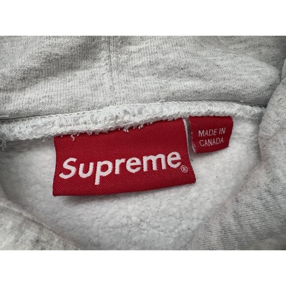 Authentic SUPREME Vampire Alien Hoodie Sweatshirt FW18 Ash Gray Size Medium - Picture 4 of 7
